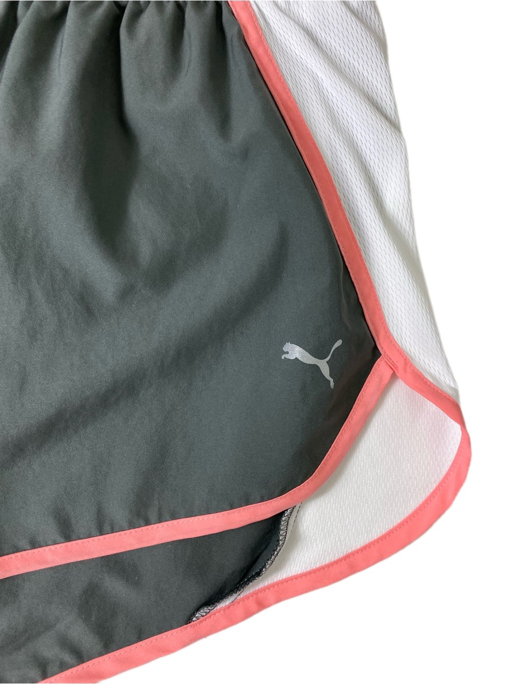 PUMA Women’s Running Shorts Gray Pink Trim Size Large Workout Shorts - Picture 2 of 10